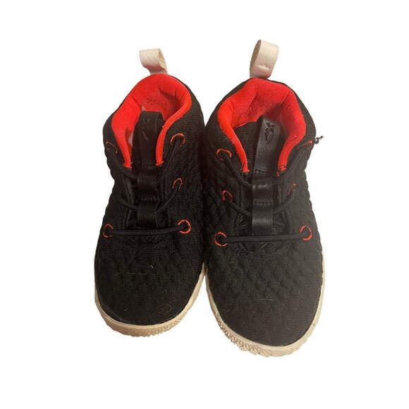 Nike LeBron Athletic Shoe little boys  9c red and black athletic tennis shoes - Picture 3 of 8